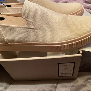 Rothy’s light pink city slip on sneaker. Men’s 11.5/womens 13